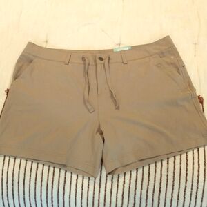 NWT Magellan Women's Fishing Shorts Size 2XL